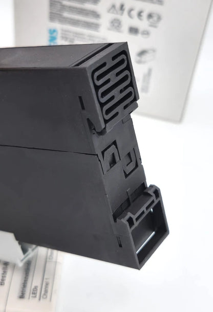 Siemens 3TK2830-1CB30 SIRIUS Sicherheitsschaltgerät AC/DC 24 V new in original packaging