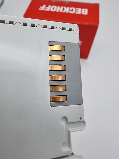 Beckhoff KL9050-0000 Klemmenbusverlängerungs-Kopplerklemme mit originaler Verpackung im Hintergrund