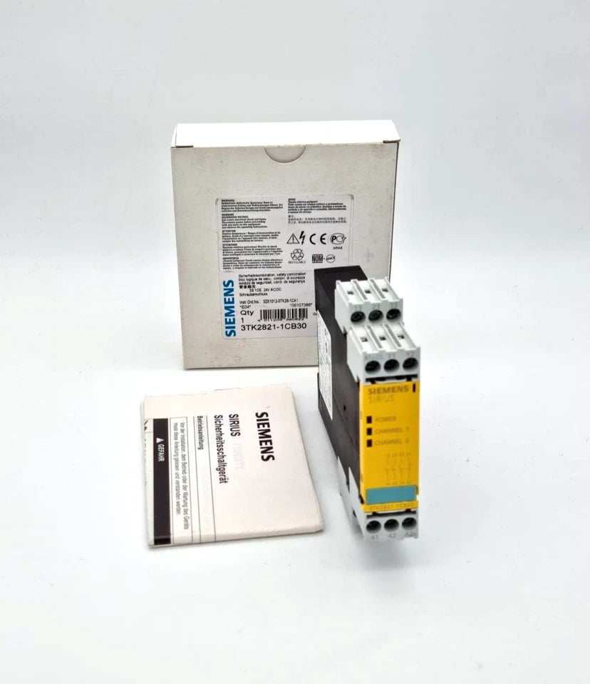 Siemens 3TK2821-1CB30 SIRIUS Sicherheitsschaltgerät AC/DC 24 V with packaging and manual