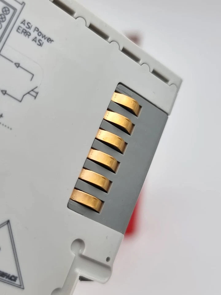 Beckhoff KL6201 Busklemme Interbus-Masterklemme showing gold contacts on the side