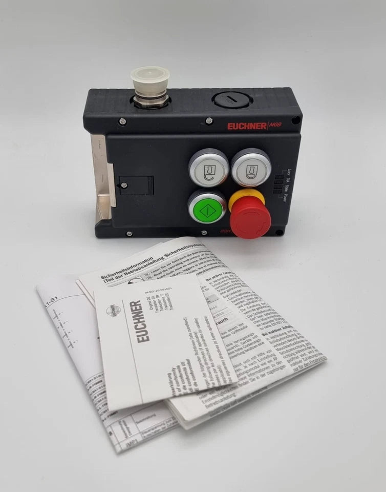 Euchner 110498 MGB-L1-APA-AC6A1-S1-R-110498 Zuhaltemodul mit Bedienungsanleitung vor weißem Hintergrund