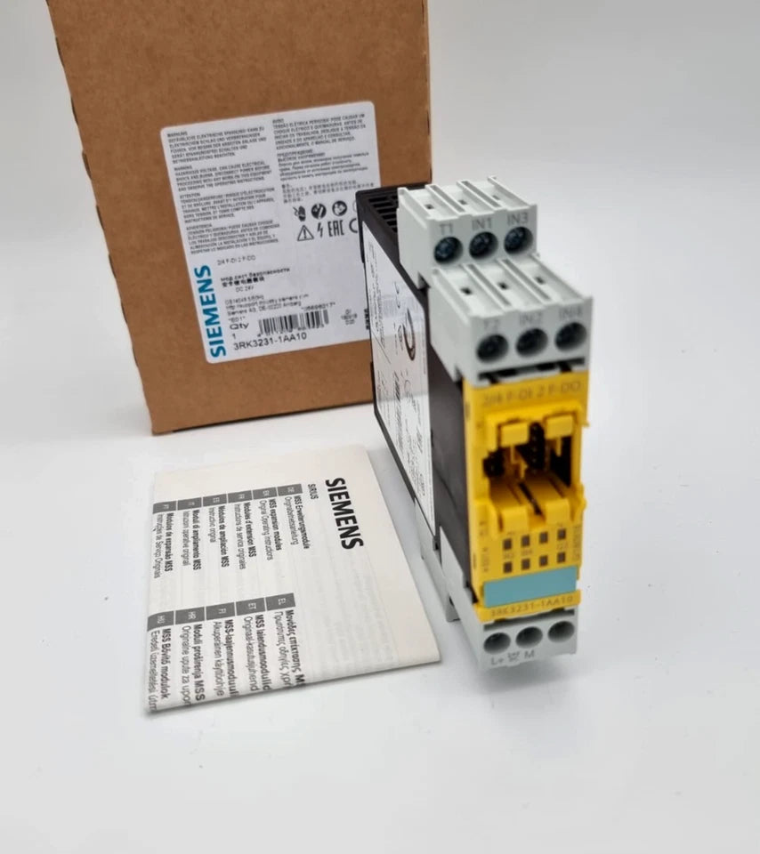 Siemens 3RK3231-1AA10 SIRIUS Erweiterungsmodul 2/4 F-DI 2 F-DO with box and manual visible