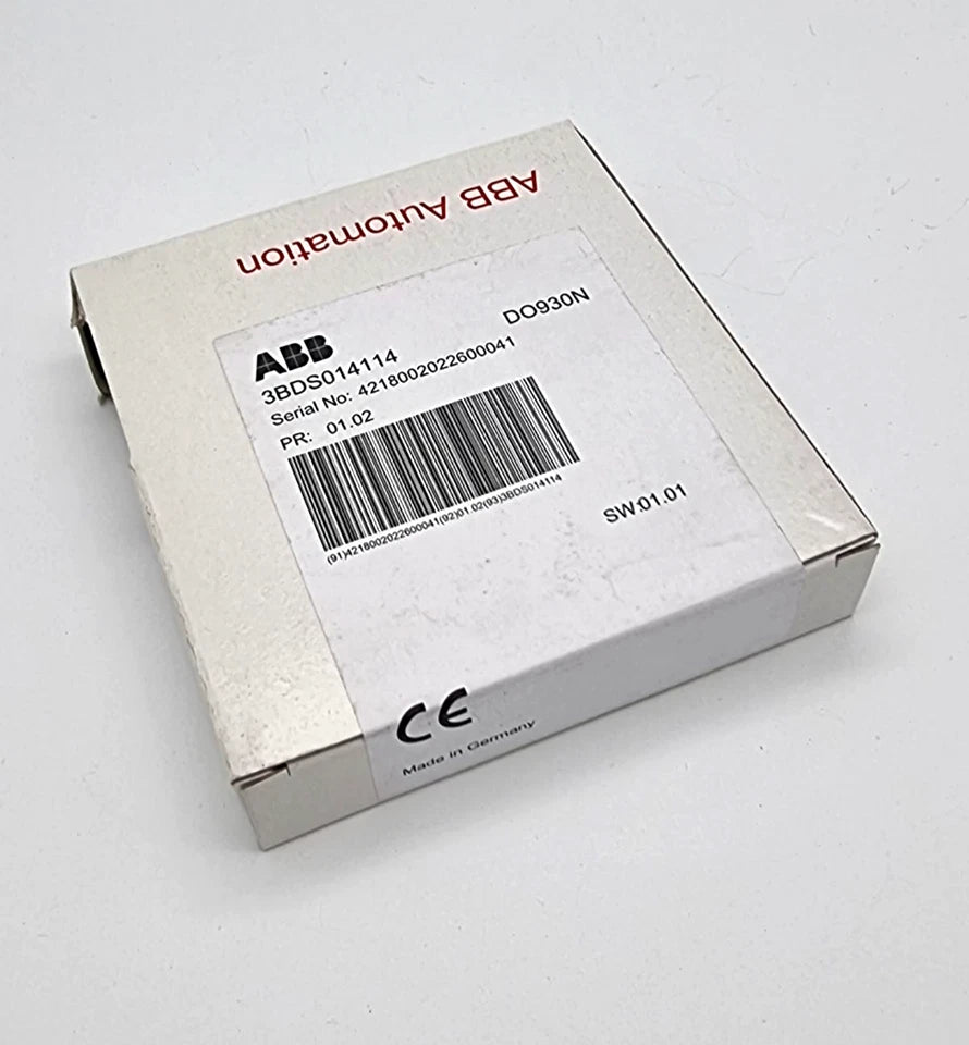 ABB DO930N 3BDS014114 Relaisausgang RO6 | sealed box with product label and barcode visible.