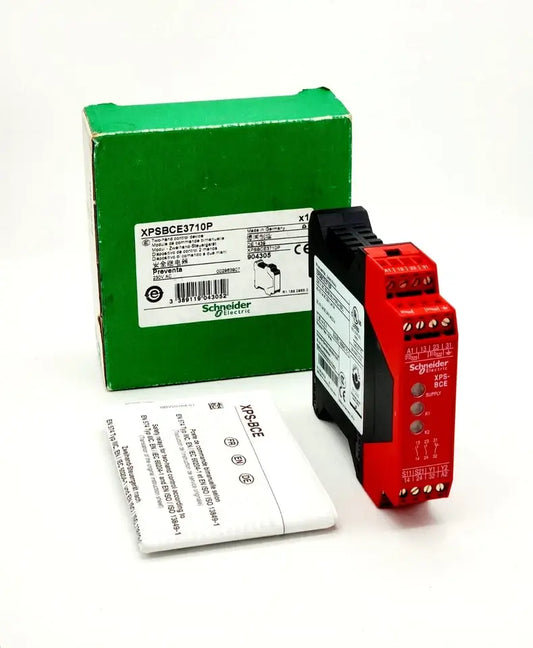 Schneider Electric Preventa XPSBCE3710P safety relay, 230VAC, with original packaging and manual, 2S 1Ö outputs.