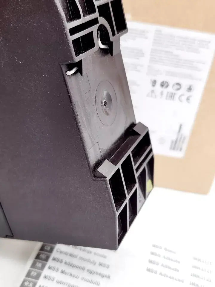 Close-up of Siemens SIRIUS Zentralmodul 3RK3111-1AA10 showcasing modular safety system features.