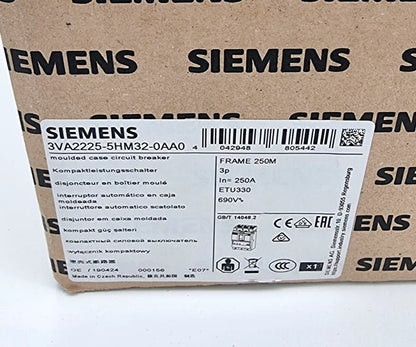 Siemens 3VA2225-5HM32-0AA0 Leistungsschalter 250V 3-polig product packaging with technical specifications label.