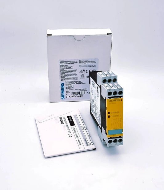 Siemens 3TK2830-1AL20 Sicherheitsschaltgerät AC 230 V with packaging and manual displayed