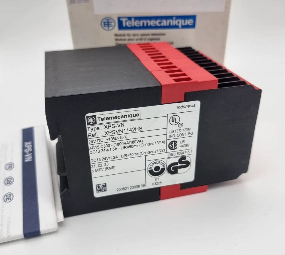 Telemecanique / Schneider Electric XPSVN1142HS Überwachungsbaustein 24 VDC fest, neu, Sicherheitsrelais, Vorderseite