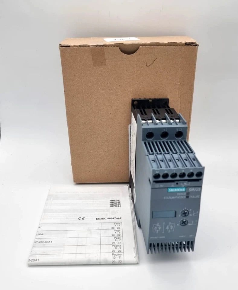 Siemens 3RW3027-1BB04 SIRIUS Sanftstarter S0 32 A with packaging and manual.