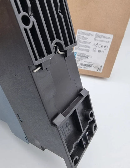 Siemens 3RW4024-1BB14 SIRIUS Sanftstarter 12,5A 480V 110-230V in original packaging