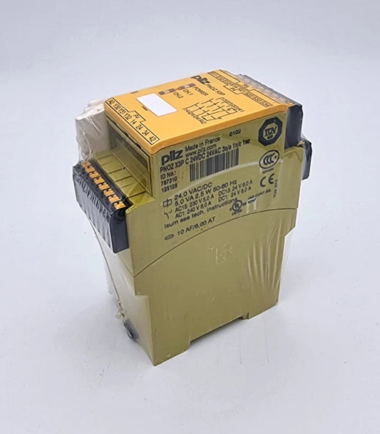 Pilz 787310 PNOZ X3P C Sicherheitsschaltgerät 24VDC 24VAC sealed, new and unopened packaging, shown from front angle