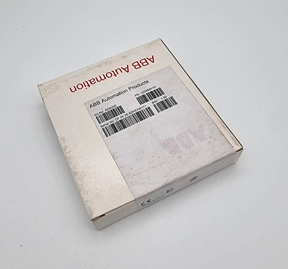 Sealed box of ABB AO920S 3KDE175531L9200 Analogausgang AO4I-Ex displayed, focusing on the packaging.