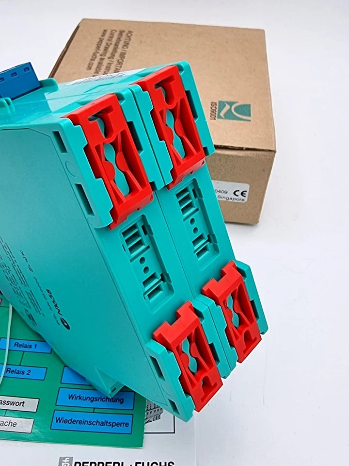 Pepperl+Fuchs 188383 KFA6-DWB-EX1.D Drehzahlwächter in original packaging, shown with manuals.