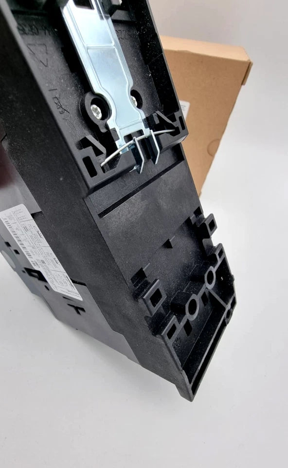 Siemens 3RV2032-4UA10 Leistungsschalter 40A front view with packaging