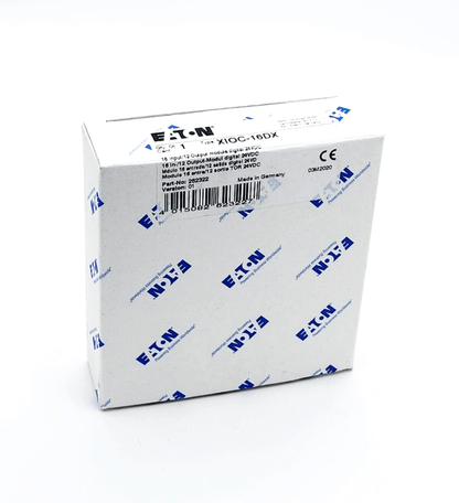 Eaton 262322 XIOC-16DX digital I/O module packaging for XC100/200, 24VDC, Germany.