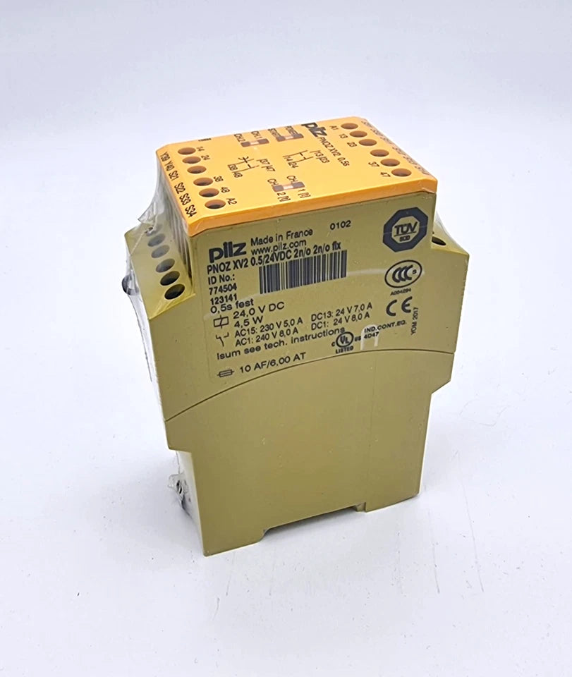Pilz 774504 PNOZ XV2 Sicherheitsschaltgerät 0.5/24VDC 2n/o 2n/o fix | sealed, originalverpackt und ungeöffnet