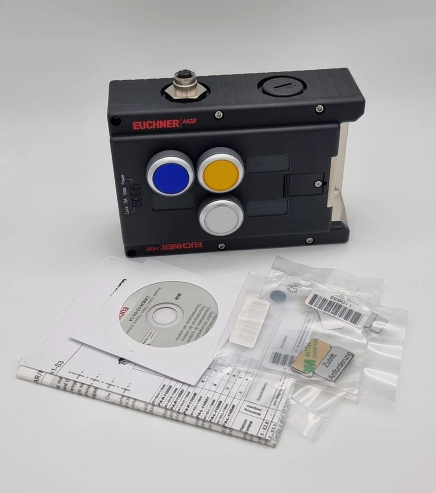 Euchner 110545 MGB-L2-APA-AA6A1-S3-L-110545 Zuhaltemodul in original packaging with included accessories.