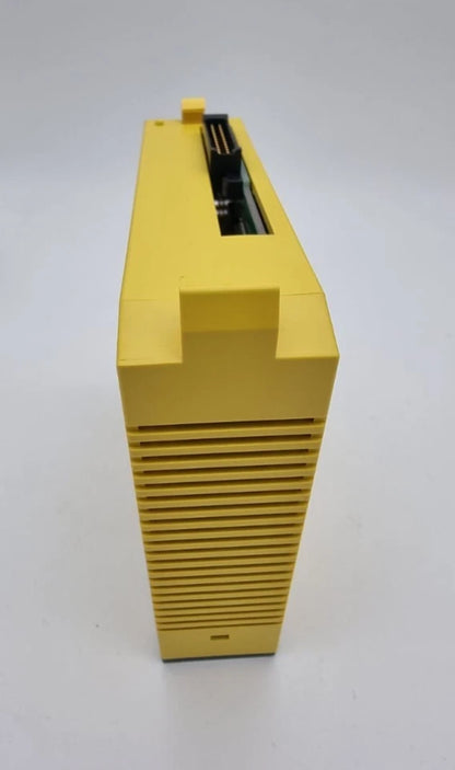 Fanuc A03B-0819-C154 CNC I/O-Modul in gelber Gehäuseansicht, neu und unbenutzt für CNC-Steuerungen.