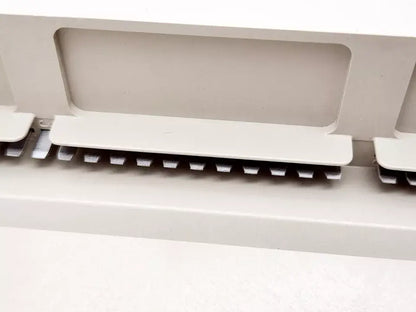 Close-up of Siemens 6ES5470-7LA12 SIMATIC S5, 470 Analog Output module, part of the S5-115U/F PLC series with 8 outputs.