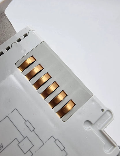 Beckhoff KL2124 Busklemme 4-Kanal-Digital-Ausgang 5 V DC 20 mA, rear view showing connectivity ports and design details.