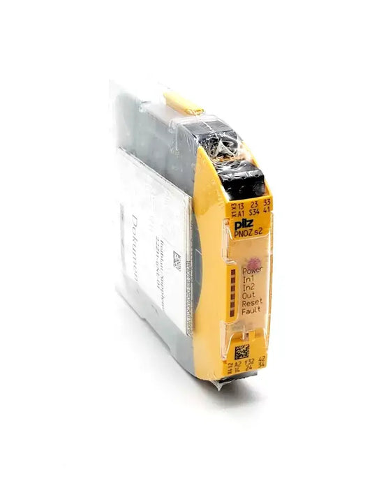 Pilz 750102 PNOZ s2 safety relay 24VDC in packaging, 3 n/o 1 n/c contacts, 17.5mm width, manual or automatic start