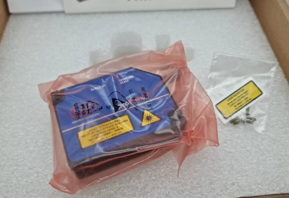 Micro-Epsilon 4120153.000 ILD1402-20 Laser-Wegsensor Laser Distance Sensor in original packaging.
