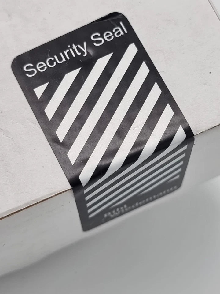 Security seal on Bihl+Wiedemann BWU2836 ASi Safety Ausgangsmodul IP20 8SA/8E 18947 | sealed packaging