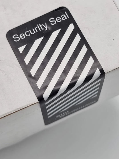 Security seal on Bihl+Wiedemann BWU2836 ASi Safety Ausgangsmodul IP20 8SA/8E 18947 | sealed packaging