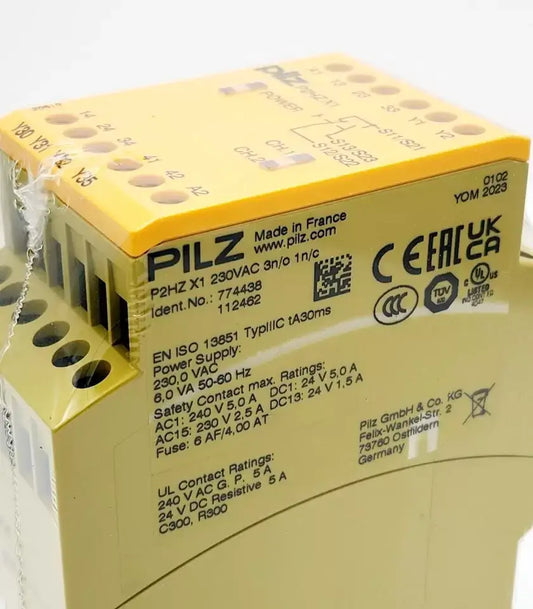 Pilz 774438 P2HZ X1 safety relay device, 230VAC, featuring standalone operation with 3 normally open and 1 normally closed contacts.